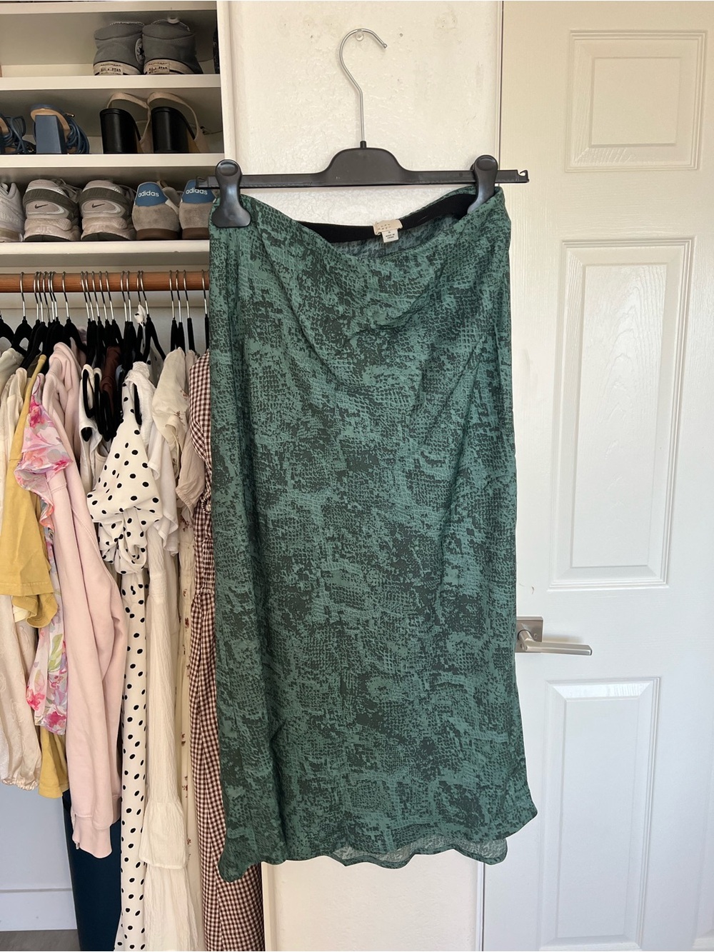 a new day Green Patterned Midi Skirt